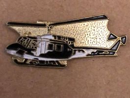 Vends pins hélicoptère  Bell UH-1