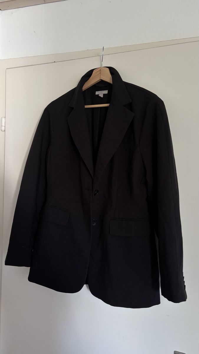 H&M Completi & Tailleur: H&M black blazer – Usato da Wallisellen venduto da eli_v7dn