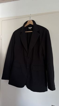 H&M black blazer