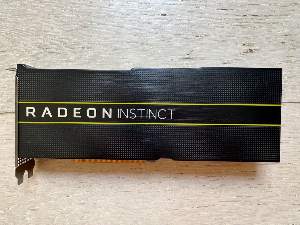 AMD Radeon Instinct MI50 32GB S/N: 692104005819(Gebraucht) (Gebraucht ...