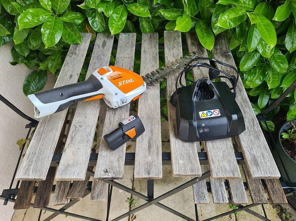 Tous les outils: Hedge trimmer – D'occasion à Le Grand-Saconnex par lol_zs8k