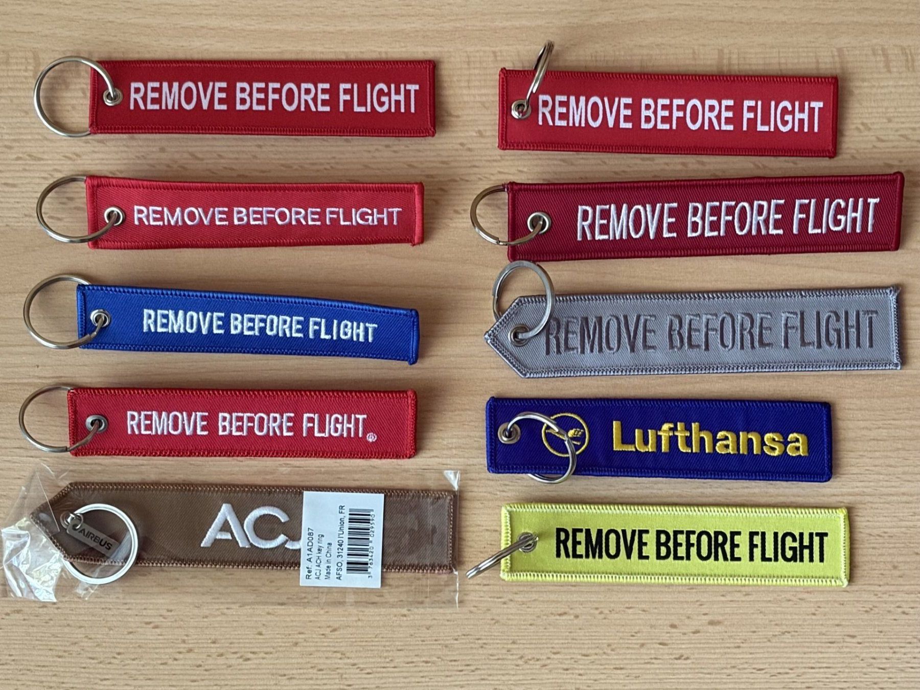 Portachiavi: Aviation : 10 porte-clés "Remove Before Flight" – Nuovo (secondo la descrizione) da Genève venduto da SwissLX23 1