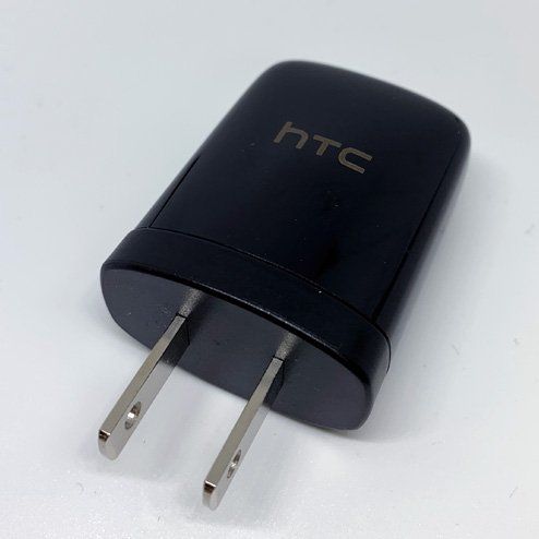 HTC Caricabatterie: Reise Ladegerät + USB – Usato da Humlikon venduto da GX30