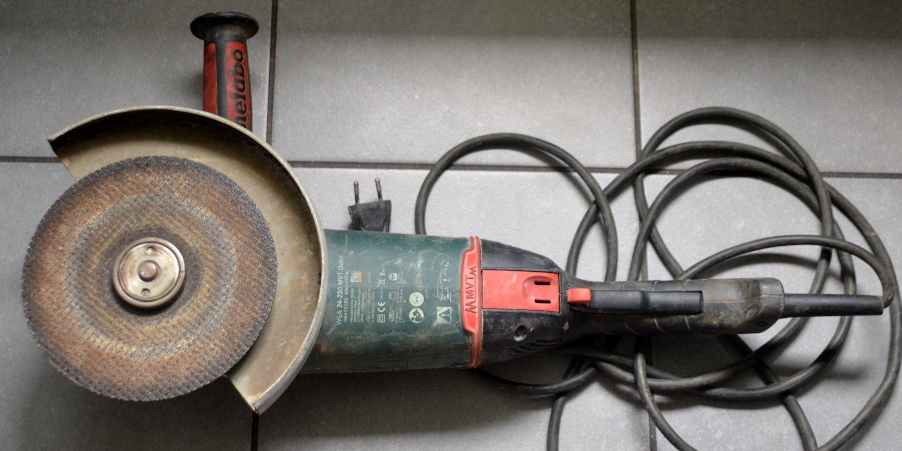 Smerigliatrici & Lucidatrici: Metabo WEA 24-230 MVT Quick Winkelschleifer Meuleuse d'angle – Usato da Collonges venduto da arashee 2
