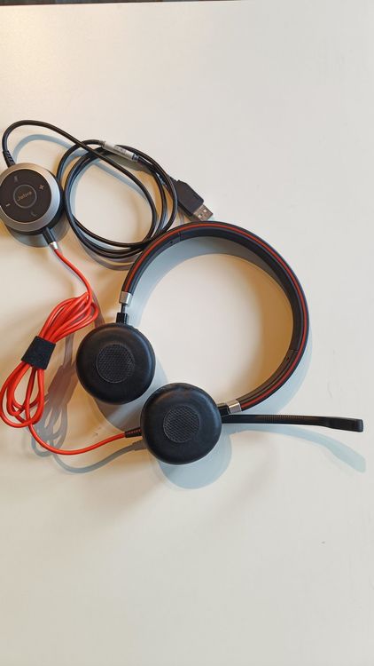 Jabra Evolve 40 Headset 1