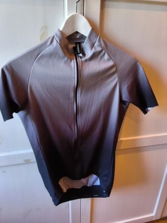Radtrikot Assos Grösse S kurzarm grau/schwarz Farbverlauf