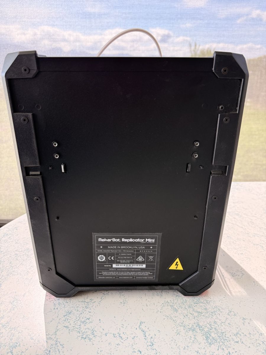 MakerBot Stampanti 3D: MakerBot Replicator Mini 3D-Drucker guter Zustand – Usato da Uetliburg SG venduto da Storm2 2
