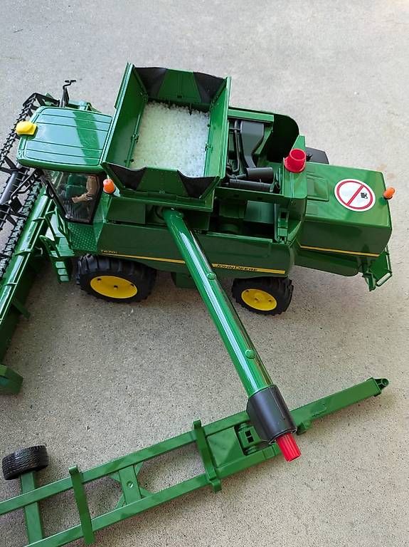 Bruder Spielzeuge: Bruder John Deere Mähdrescher – Gebraucht aus Schlosswil von Gunner85 2