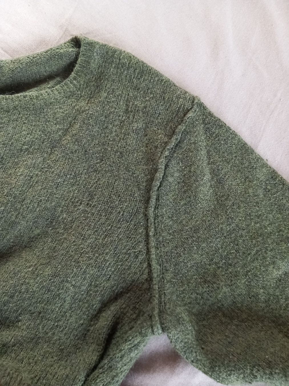 H&M Pulls & Sweat-shirts: Pull vert kaki H&M Taille M – D'occasion à Faoug par per_kp6r 1