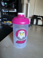 Shaker Holy pink/transparent mit Adler Motiv guter Zustand