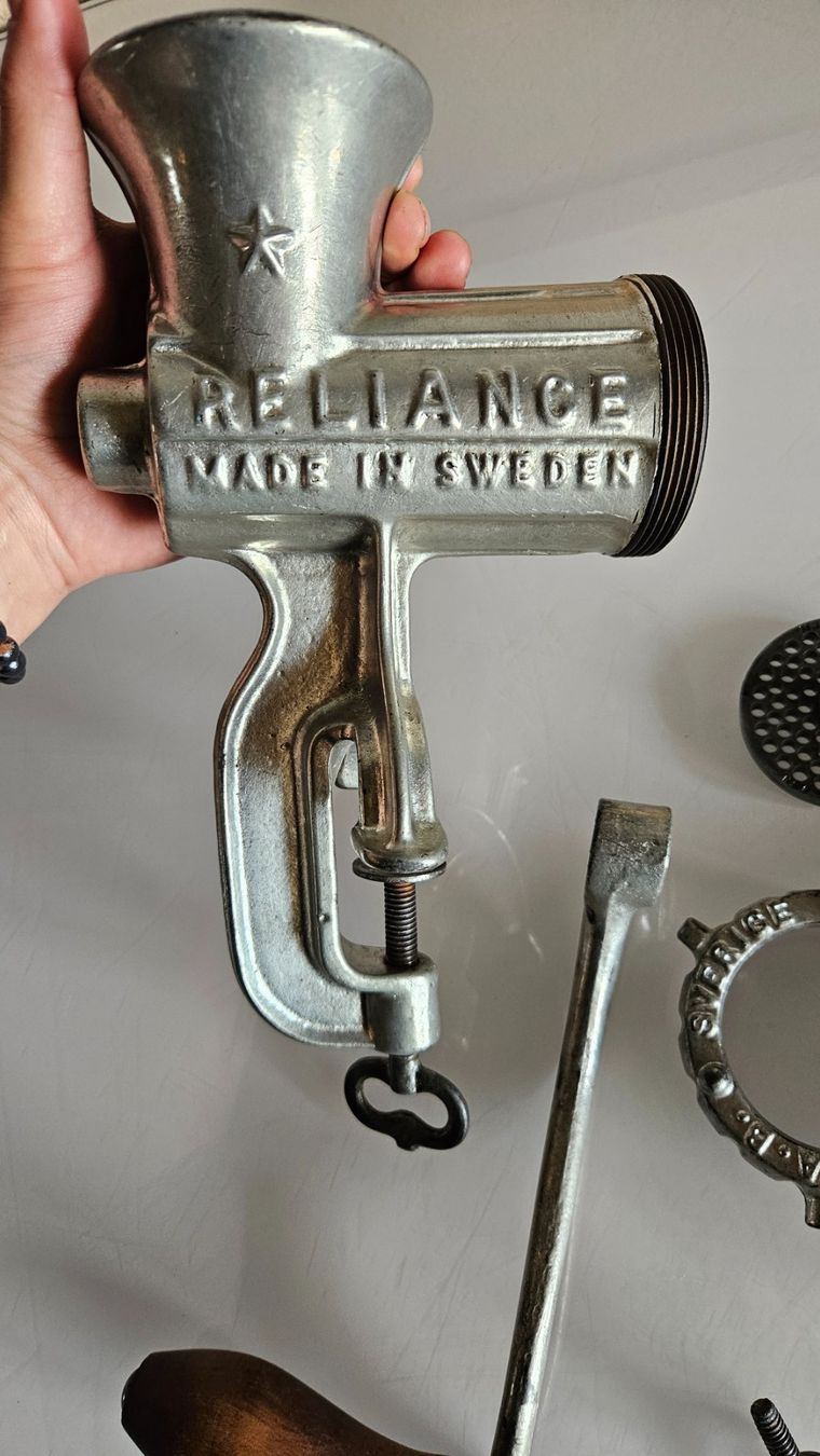 Elettrodomestici da cucina: Fleischwolf Reliance Schweden Vintage – Usato da Basel venduto da True_Hofer_Store 4