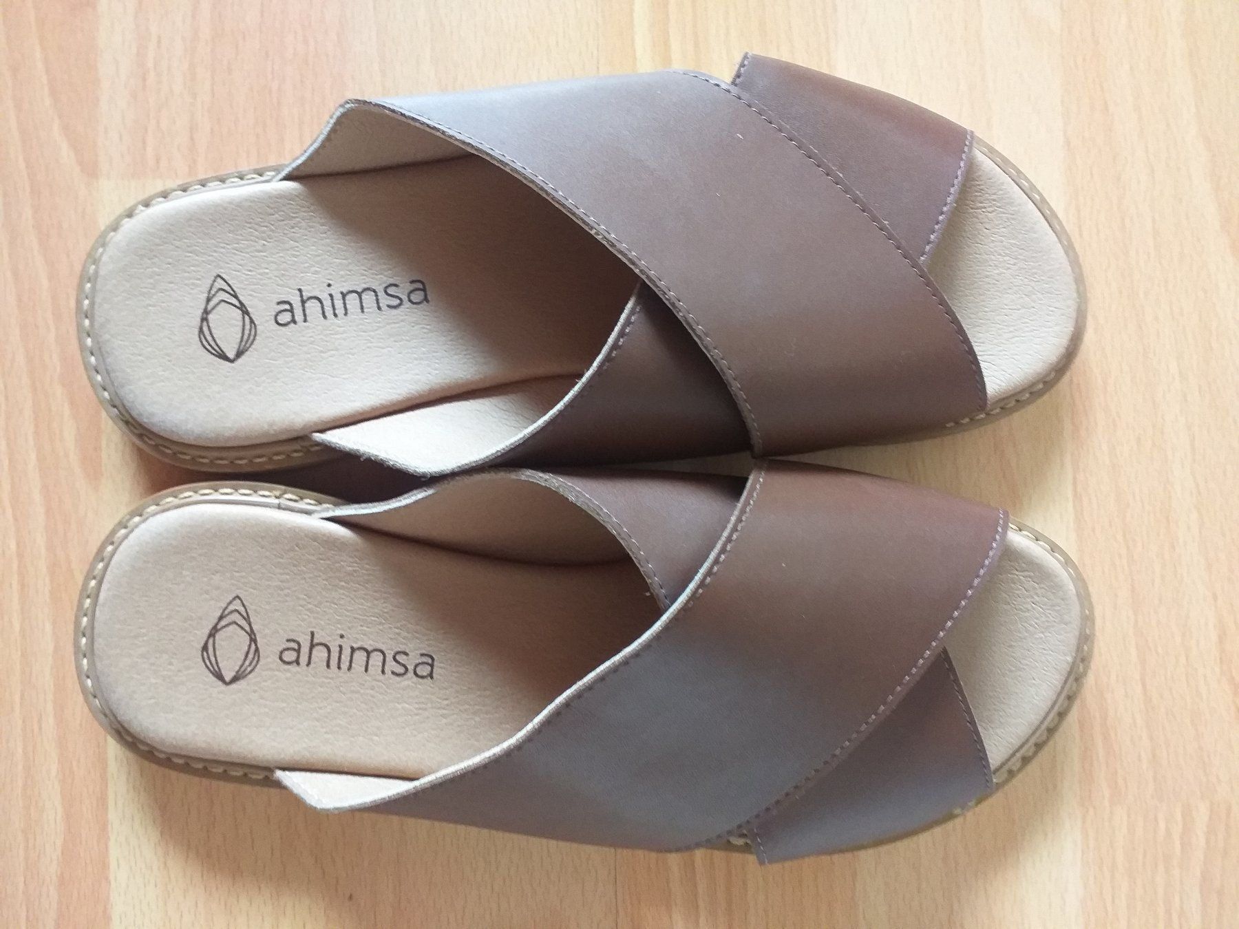 Scarpe da donna: Ahimsa Pantoletten/Sandalen  VEGAN – Usato da Neuchâtel venduto da Dualseele 1