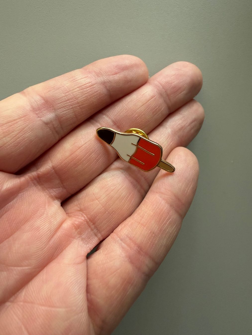 Placchette & Badge: Pin Glacé Rakete – Nuovo e nell'imballaggio originale da Ennetbaden venduto da miboo