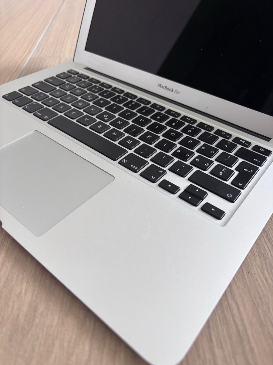 Apple Notebook: MacBook Air 13.3 – Usato da Au SG venduto da Sjardim 3
