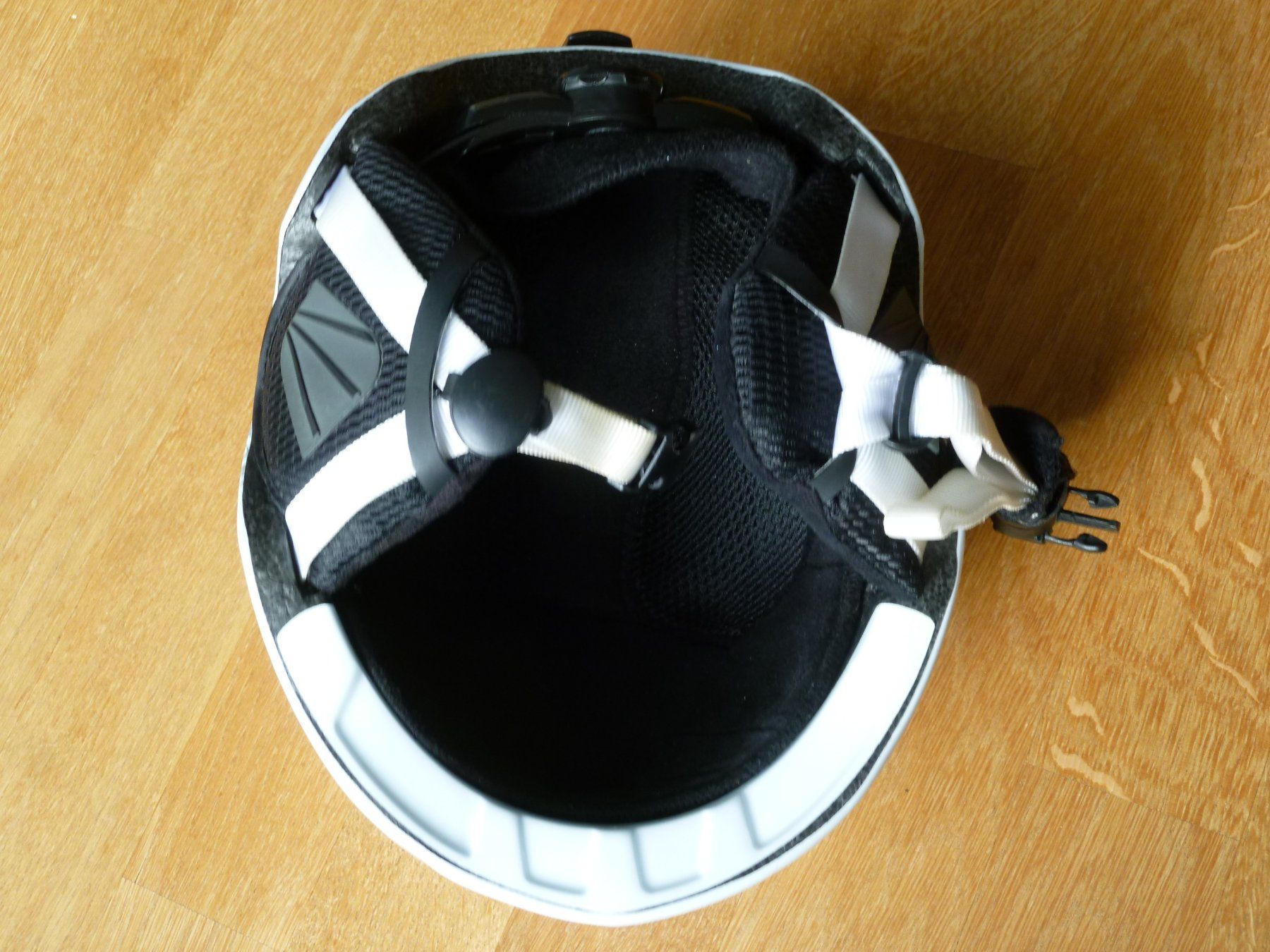 Caschi: Skihelm 52-56 cm – Usato da Sarnen venduto da Ver01dg 3