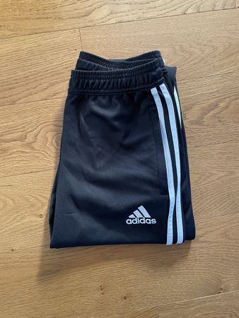 Survêtement Adidas noir et blanc