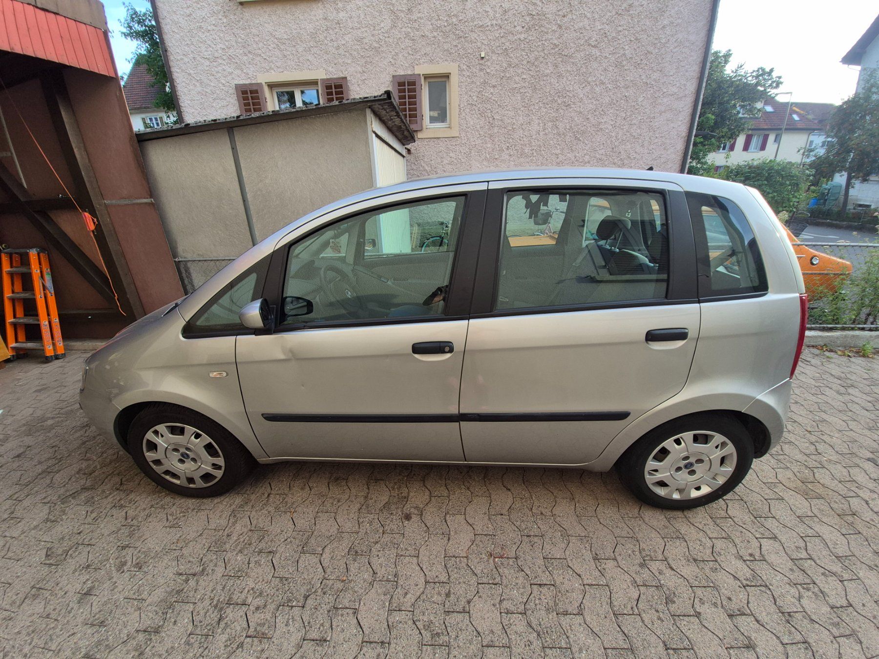 Fiat Automobili: Fiat Idea 1.4 Dynamic 16V 5-tuerig – Usato da Winterthur venduto da Bober800