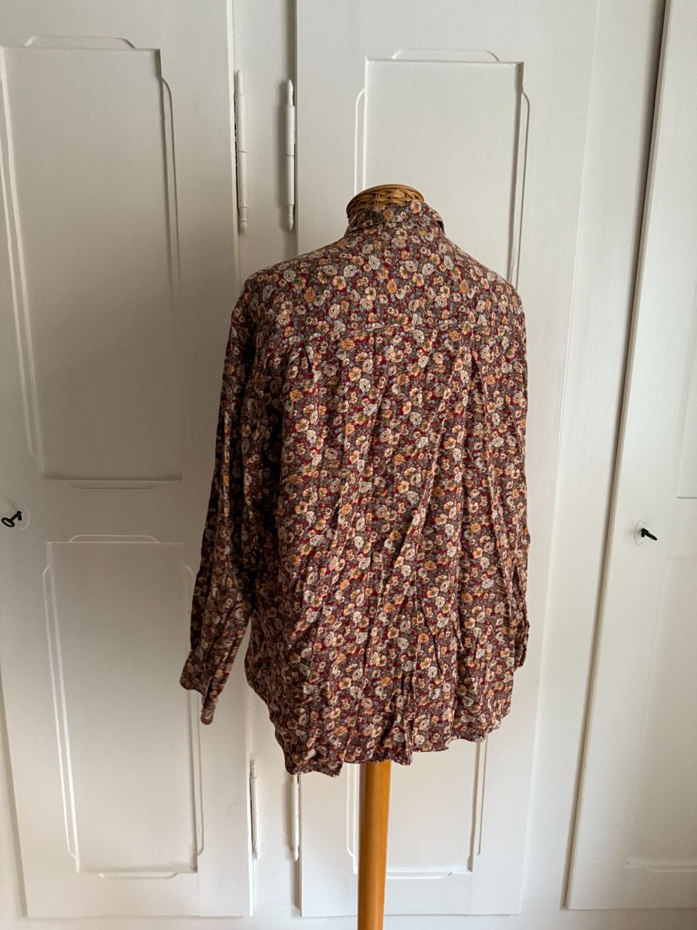 Blusen: Vintage Bluse bunt geblümt L – Gebraucht aus Zürich von Diazaio 2