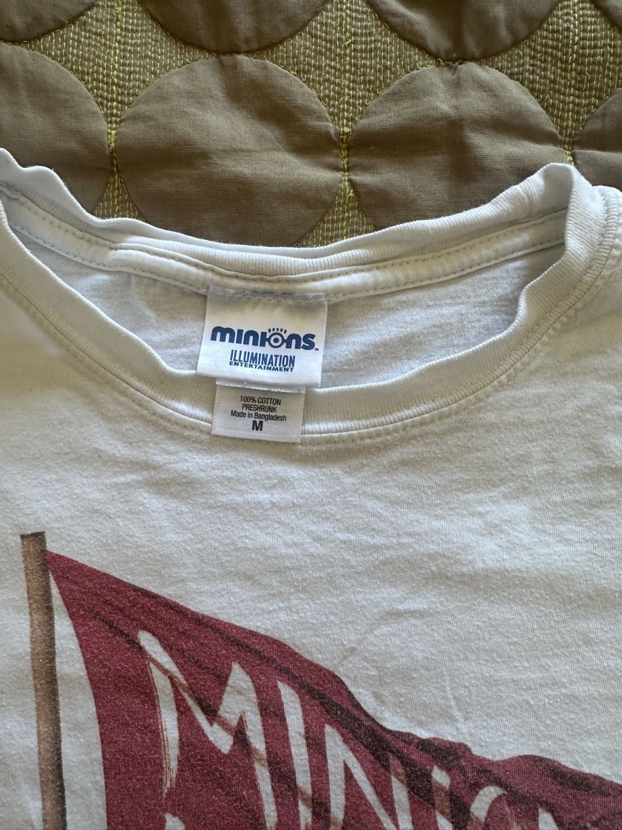 T-shirt: T-Shirt Minions  – Usato da Fribourg venduto da samsam04 1