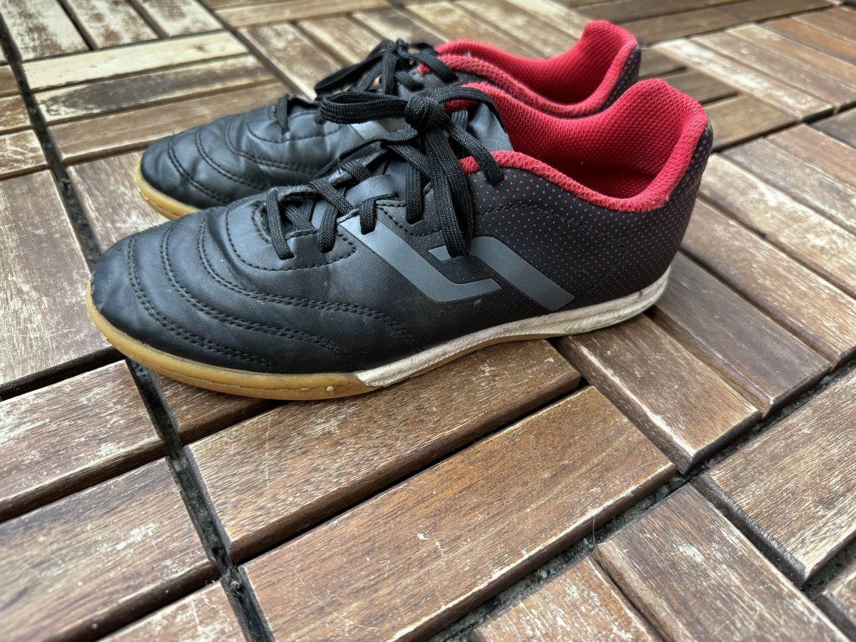 Scarpe per ragazzi: Fussballschuhe Pro Touch Gr. 35 /rot schwarz – Usato da Jona venduto da Good_luck_ 1