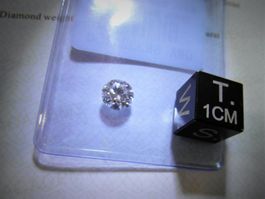 1.0 ct.  Moissanit  wie ein Diamant !
