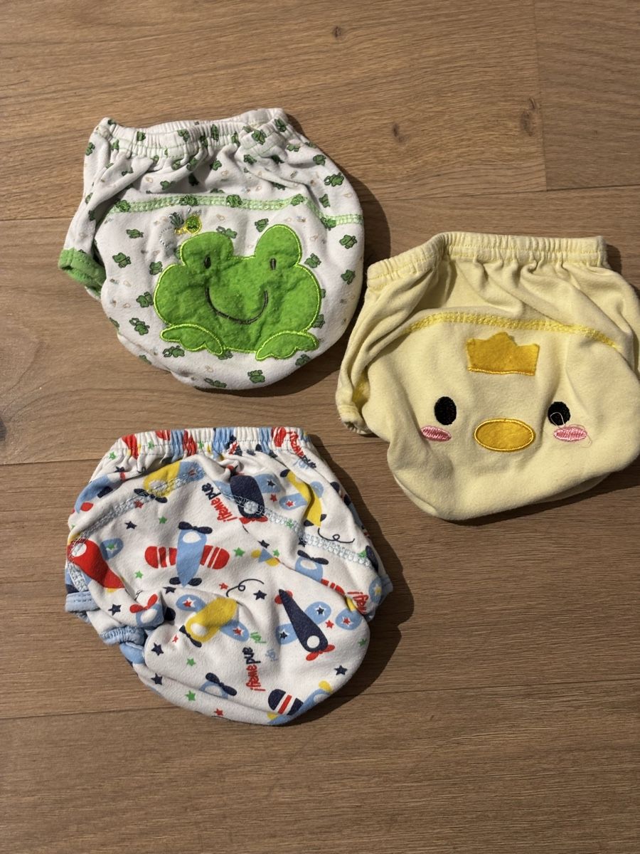 Lotti & Set di vestiti: 9 Baby Training Pants Bundle - Adorable Designs – Usato da Wahlen b. Laufen venduto da Slash077