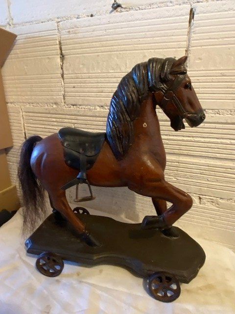 Statuette: ANTIKES PFERD AUF RÄDER – Usato da Chur venduto da silbermon 3