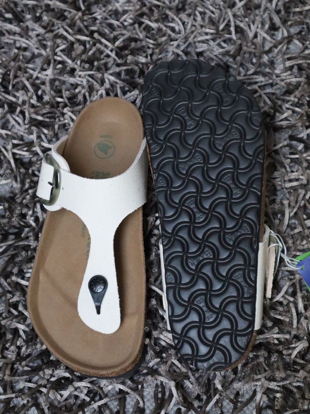 Birkenstock Damenschuhe: Birkenstock, Gizeh Big Buckle, Gr. 38, eggshell, NEU – Neu und originalverpackt aus Wattwil von glueck 3