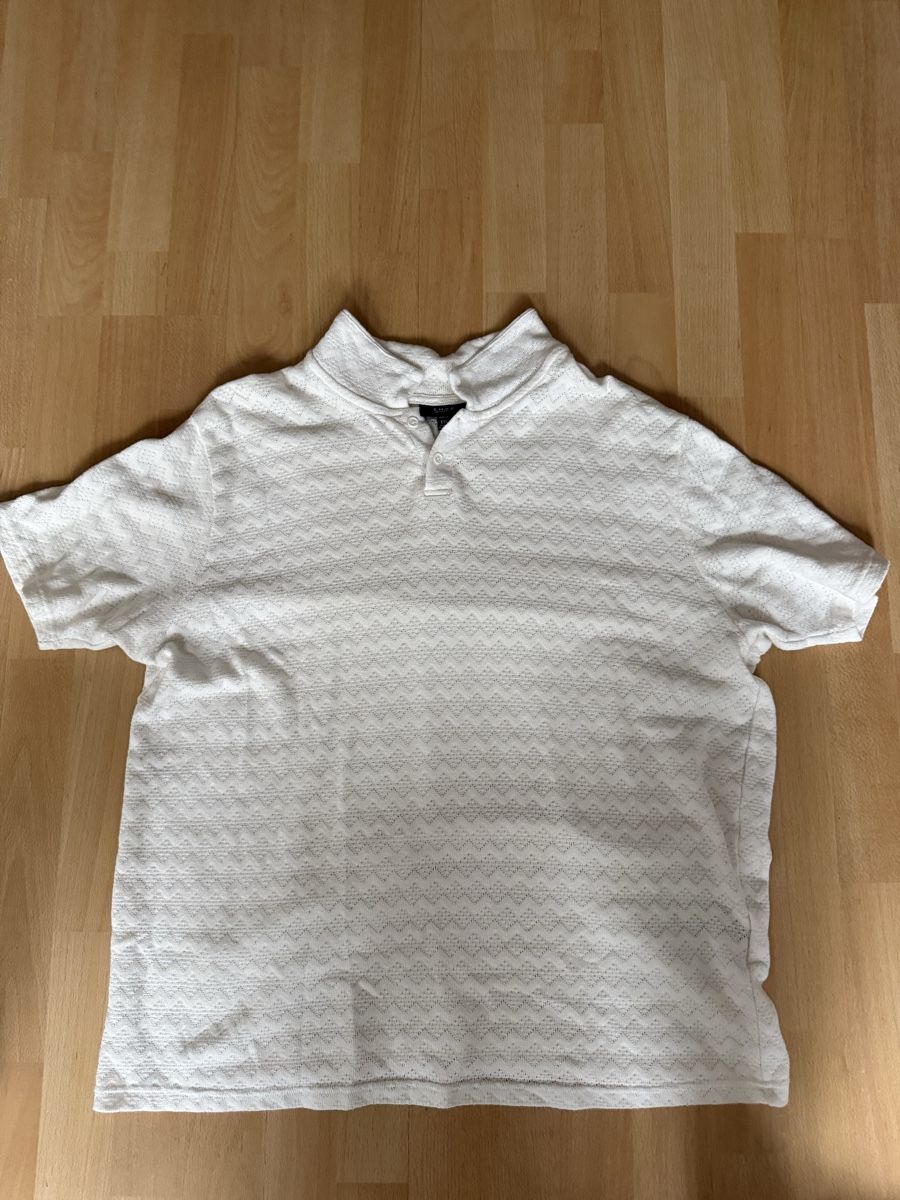 T-shirt: T-Shirt – Usato da Muhen venduto da marc1995
