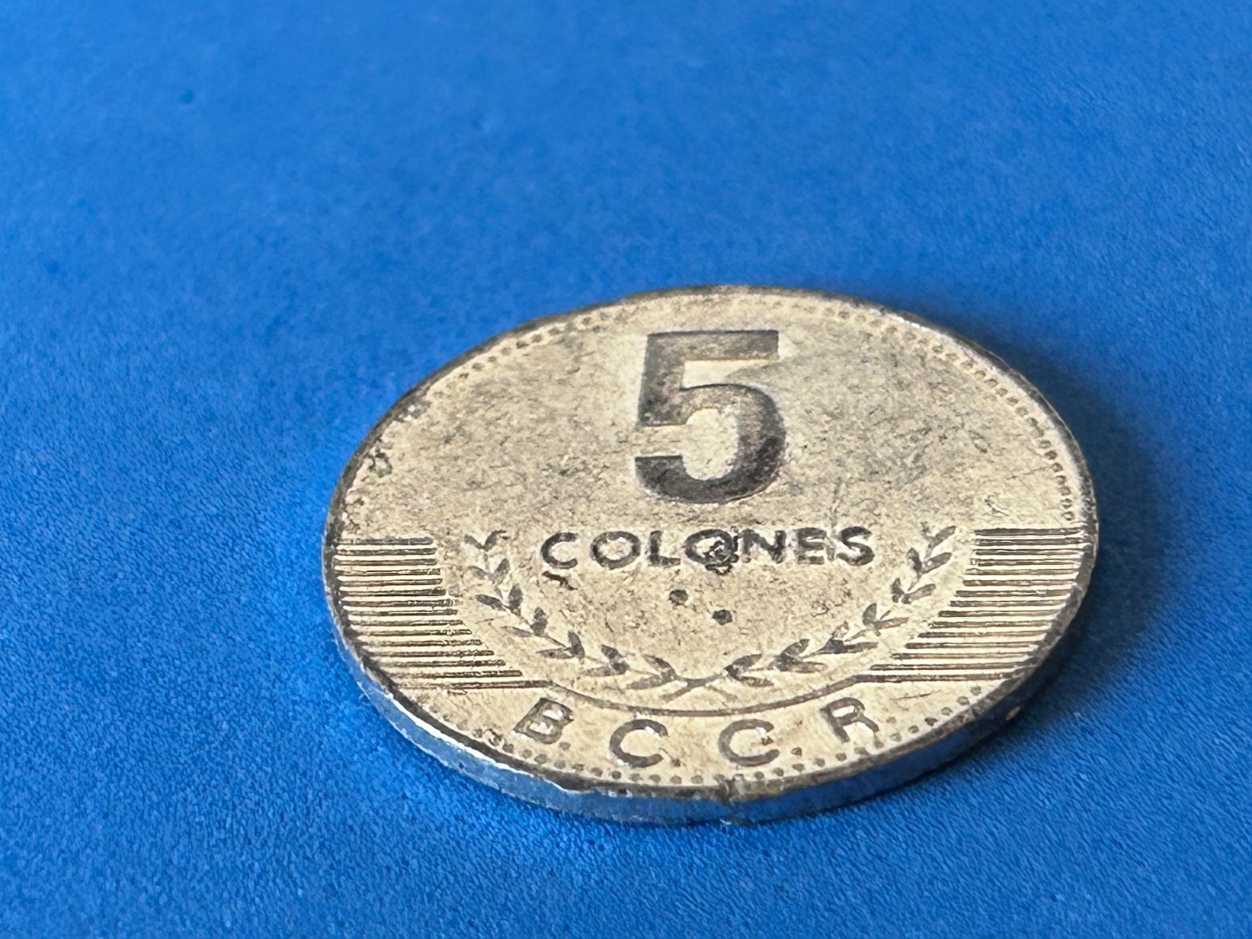 Tutti le monete: Costa Rica - 5 Colones 2005 – Usato da Corcelles NE venduto da AJKader 4