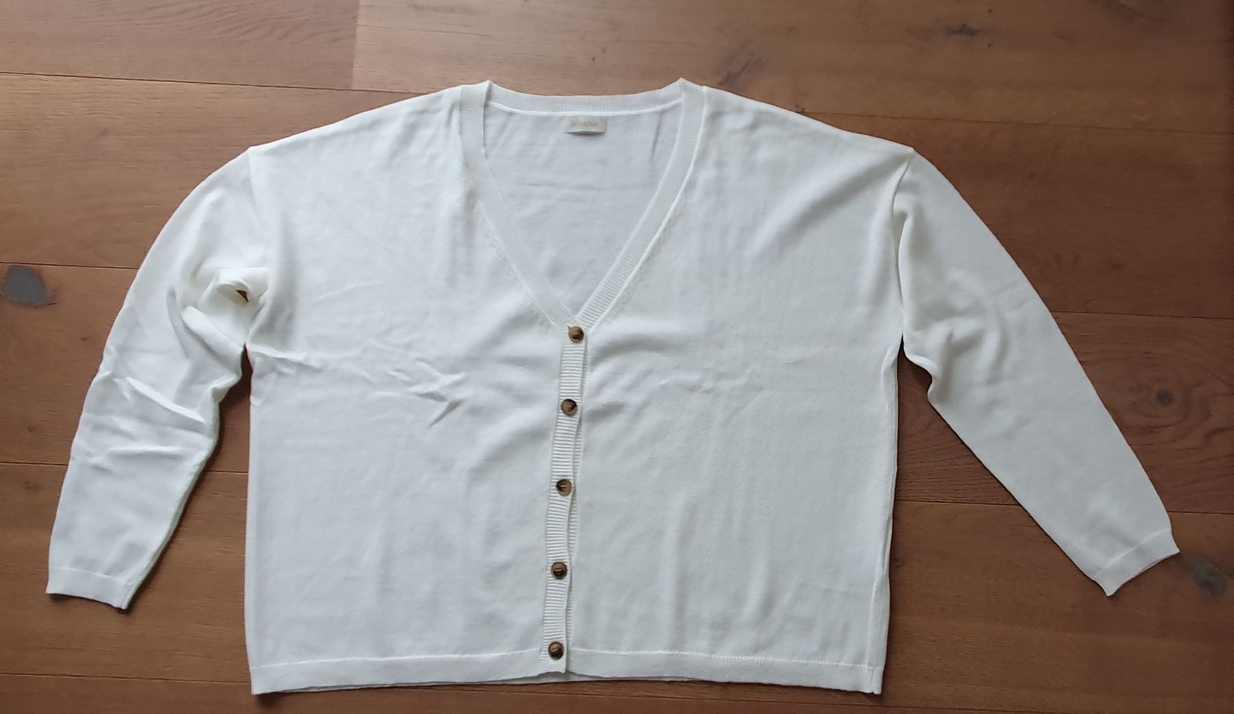 Pullover & Sweatshirts: Pullover mit Knöpfen, Gr. M – Neu (gemäss Beschreibung) aus Möriken AG von Katze110