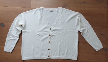 Pullover mit Knöpfen, Gr. M
