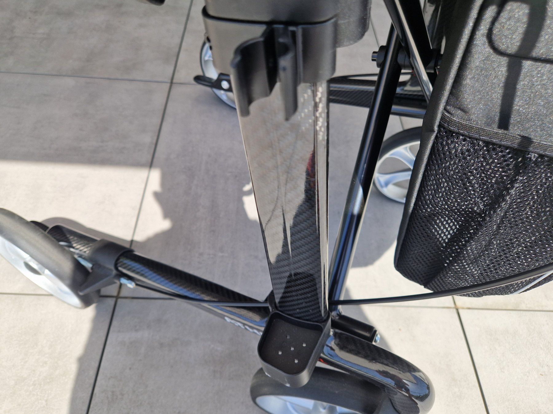 Aides à la marche: Super Leichtgewicht Carbon Rollator – Neuf (Voir description) à Seon par Skorpius75 6
