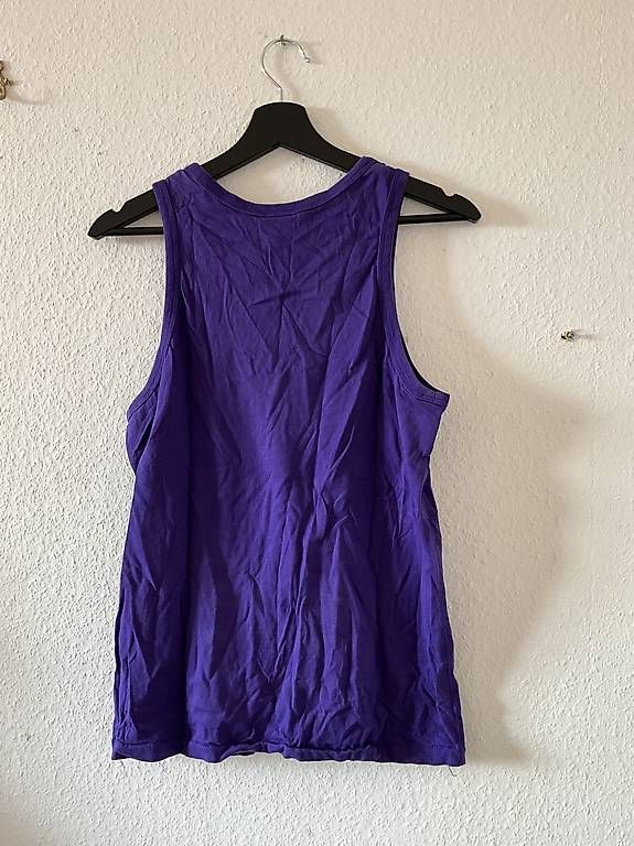 Top: NIKE TANKTOP LILA – Usato da Biel/Bienne venduto da flu_6hgp 1