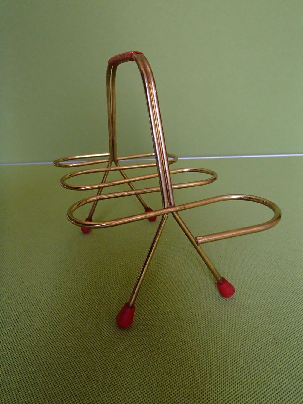 Altro per la casa: Vintage Schnapsglashalter Messing mit roten Füsschen und Hal – Usato da Schöfflisdorf venduto da pullux 3