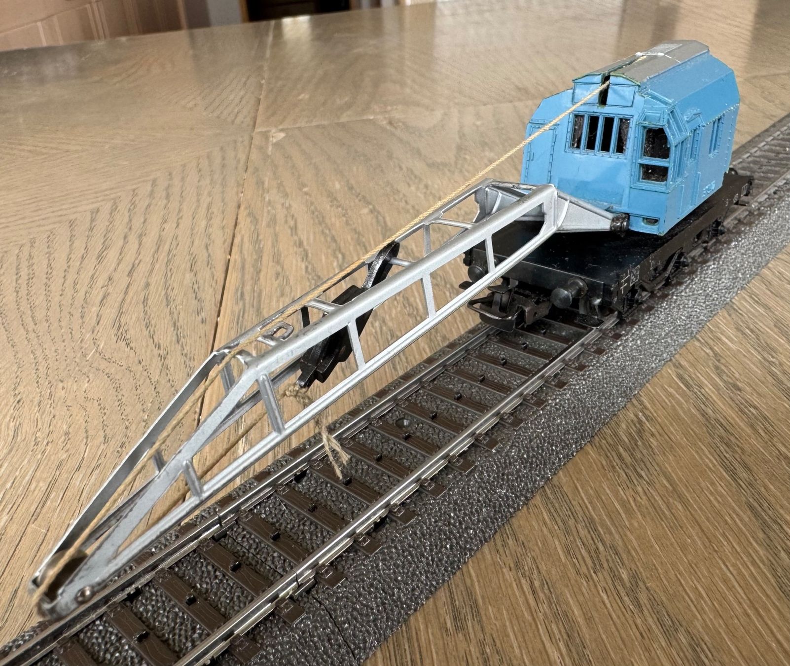 Märklin Modellini di ferrovie: blauer Kranwagen "Krupp-Ardelt"; OVP – Usato da St. Moritz venduto da Manu7500 3