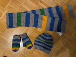 Set Kappe, Schal und Handschuhe