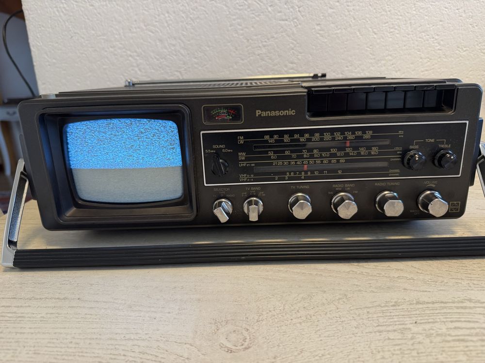 Panasonic Radios: Panasonic tr-5001s radio tb tape – D'occasion à Zunzgen par milesdavis76