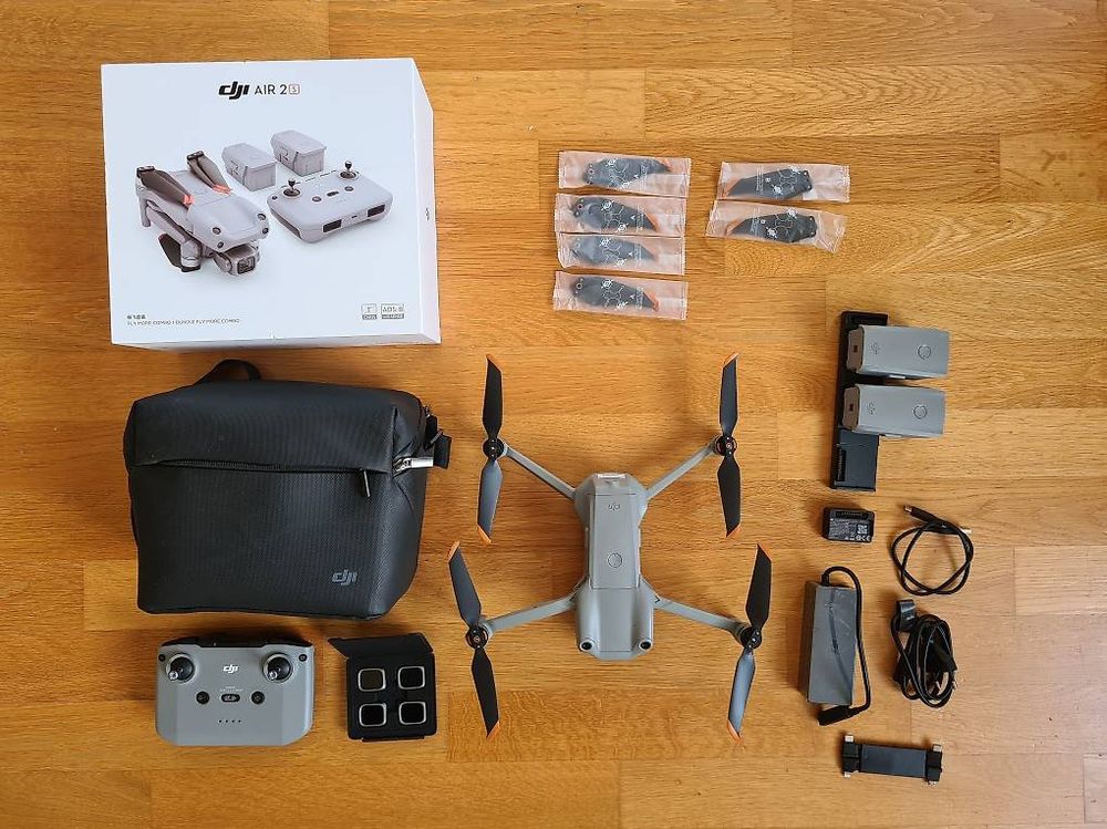 DJI Air 2S Fly More Combo in sehr gutem Zustand | Kaufen auf Ricardo