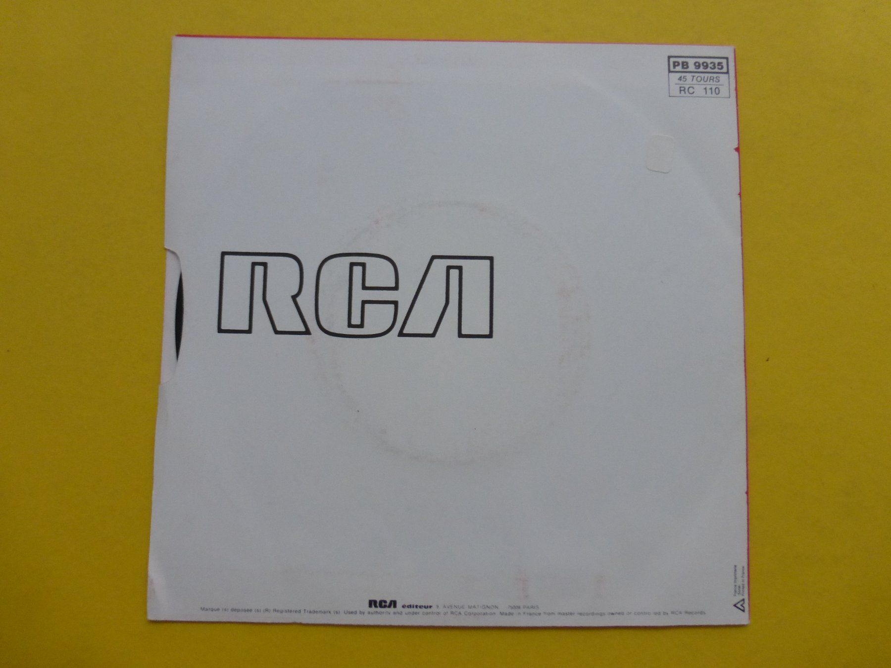 Schallplatten: War – Outlaw / Just Because – Gebraucht aus Zürich von Swiss57 1