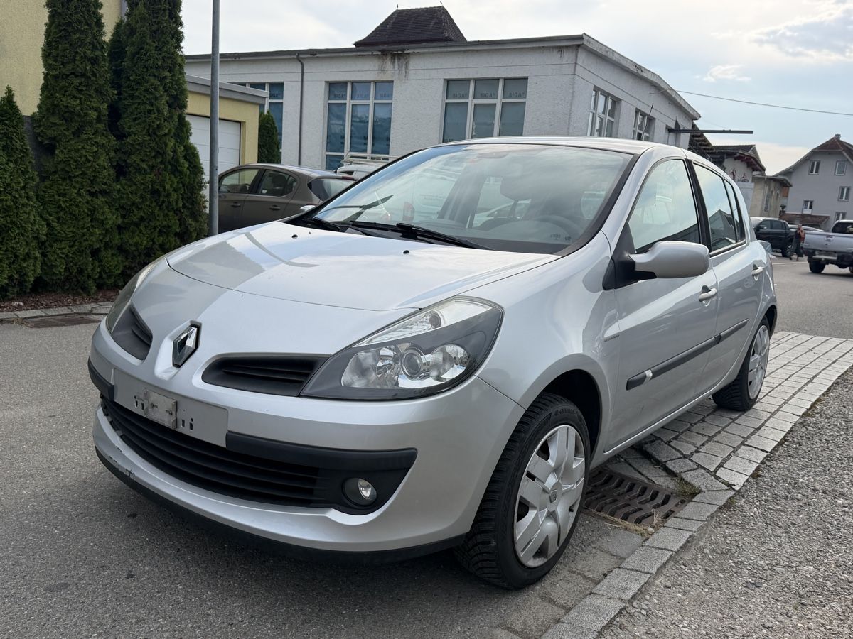Renault Automobili: Renault Clio 1,6 Benzin AB MFK  – Usato da Amriswil venduto da Autocent 1
