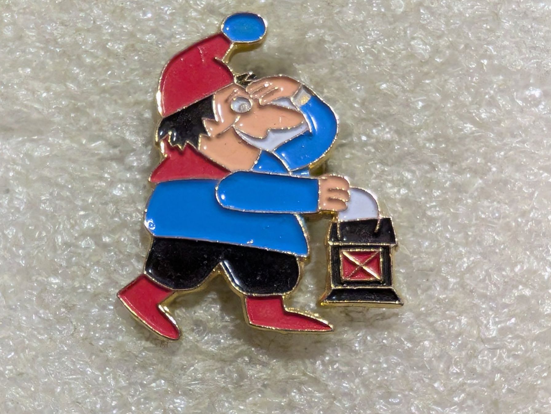 Plaquettes & Badges: Ansteckpin 107: Wichtel – D'occasion à Oppligen par Pin-Fall-Shop