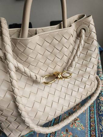 Bottega Veneta, " Andiamo" . Tasche