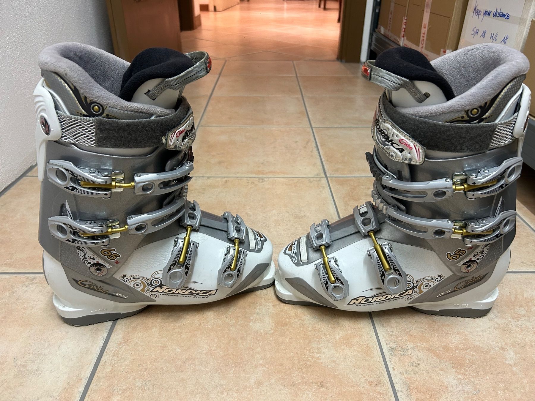 Nordica Scarpe da donna: Nordica 65W – Usato da Zürich venduto da ariannapics 1
