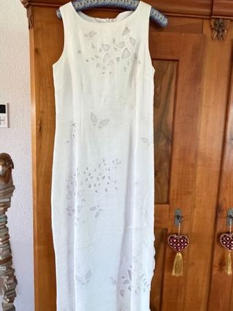 Langes,sehr edles weisses Leinenstickkleid Gr. 36 René Derhy