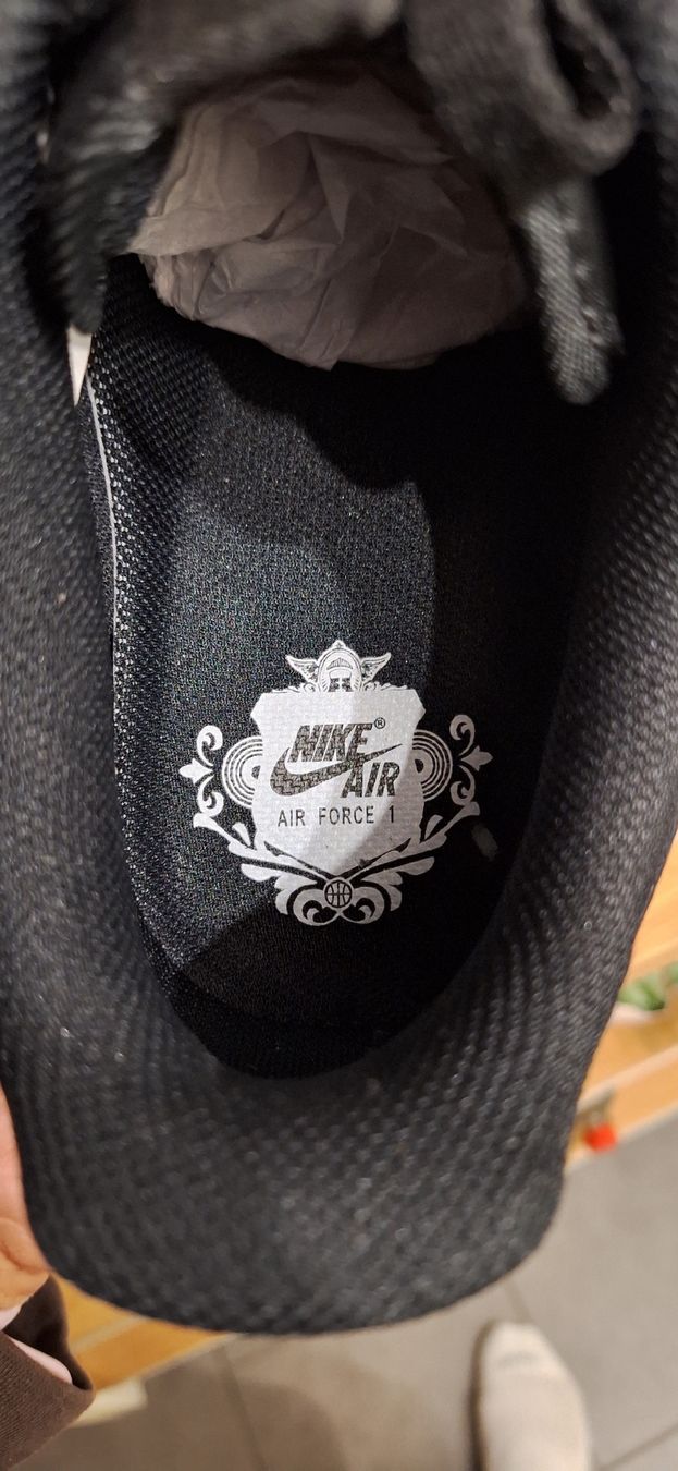 Nike Scarpe da uomo: AIR FORCE BLACK SZ 45 – Nuovo e nell'imballaggio originale da Matzingen venduto da Deysneakers01 1