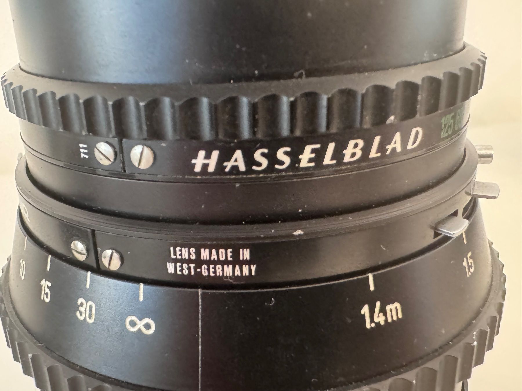 Hasselblad Fotocamera: Hasselblad 500C + 50mm/5 + 150mm/4 + Films – Usato da Viganello venduto da man_pyp6 5