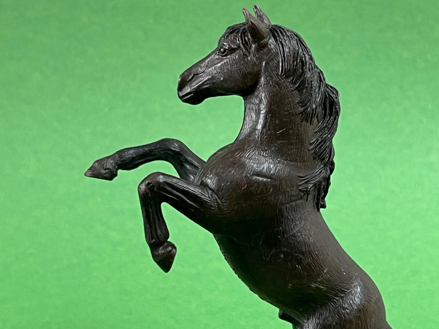 Schleich Figuren: 2 Schleich Mustang Hengst steigend Pferd – Gebraucht aus Ennetbaden von  3