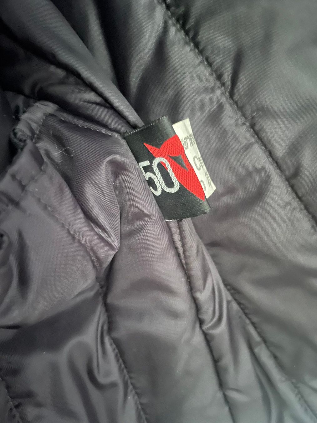 Dainese Vestes: Motorradjacke mit abnehmbarem Futter – D'occasion à Uerkheim par PocketMaster 5