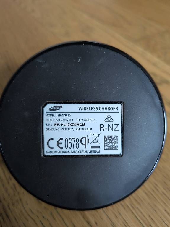 Caricabatterie: Samsung Wireless Charger EP-NG930 – Usato da Luzern venduto da distract 3